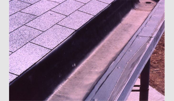 Photo 6: A built-in gutter lined with EPDM rubber