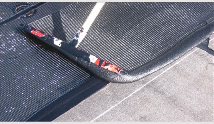A notched-squeegee application of high-viscosity cold adhesive