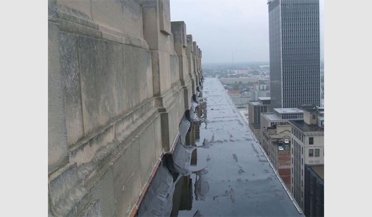 The 17th floor perimeter ledge before reroofing