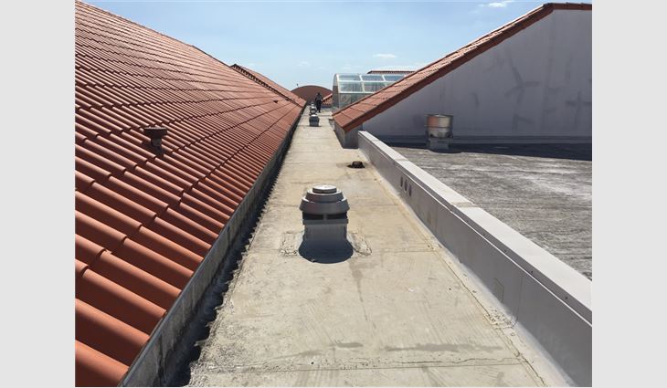 Photo 1: Miami roof with clay tile