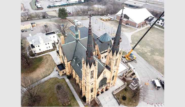 Workers removed and replaced the steeples simultaneously following the original 1902 architectural
design but used steel instead of wood for the framing.