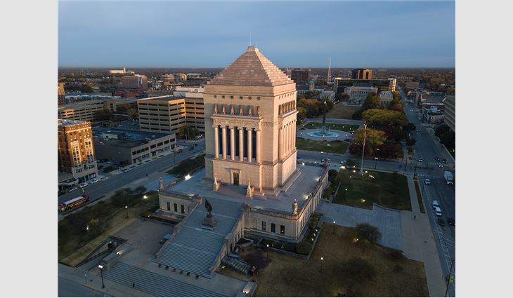 A ziggurat is a pyramidal structure built in
successive stages with outside staircases
and a shrine at the top. The ziggurat roof on
the 210-foot-tall Indiana War Memorial has
16 steps.