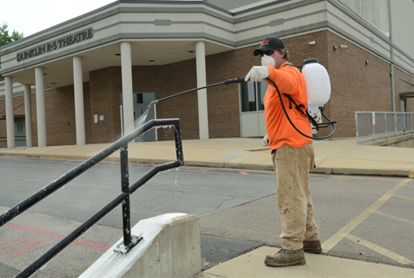 Garland D7 disinfects school